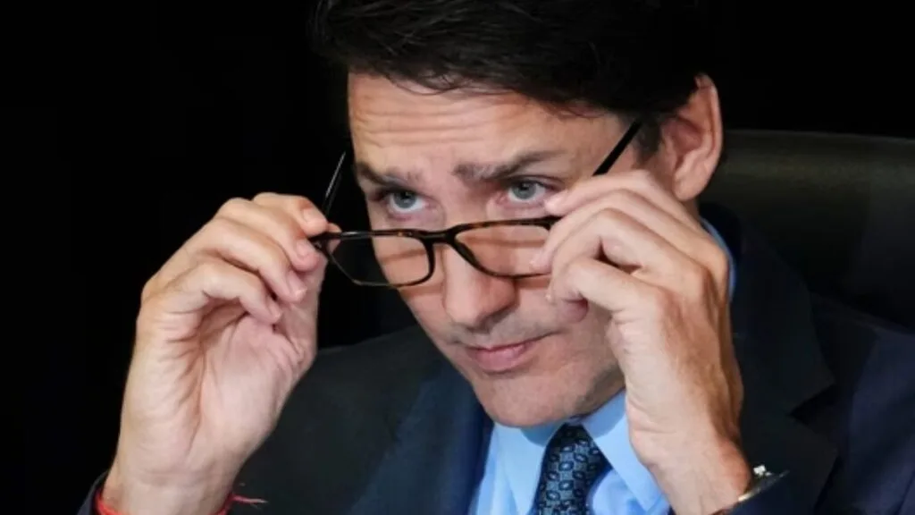 Tucker Carlson's Controversial Views on Russia and Justin Trudeau